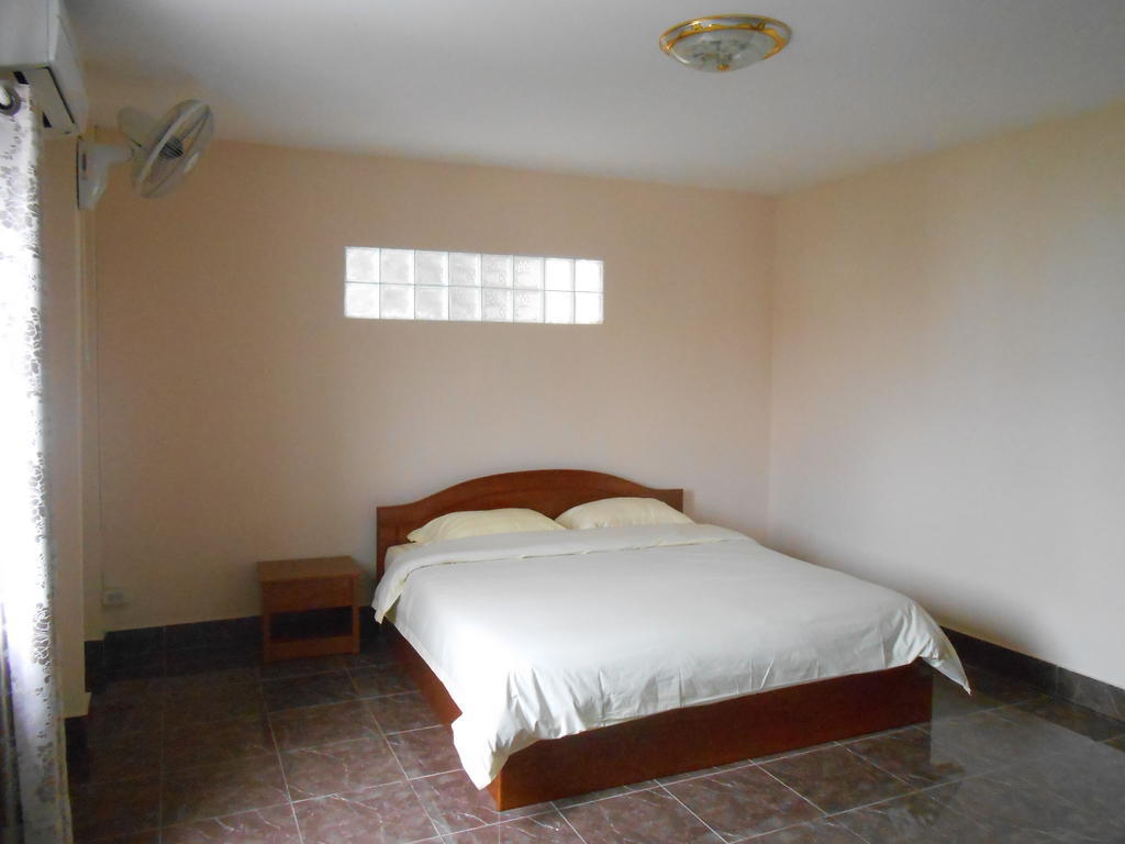 Bayern Guesthouse Ban Nongdouang Pokoj fotografie